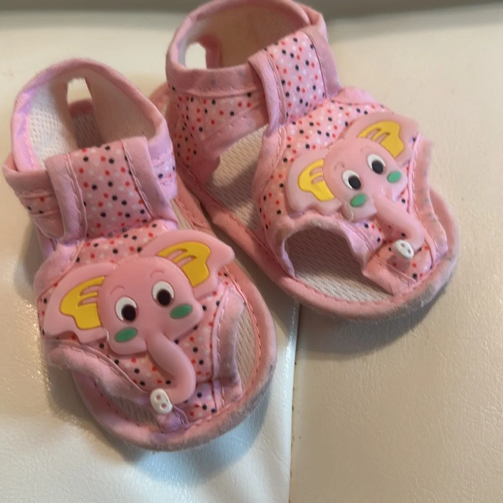 🍼🎀 Baby Girl Elephant Sandals Size 1
